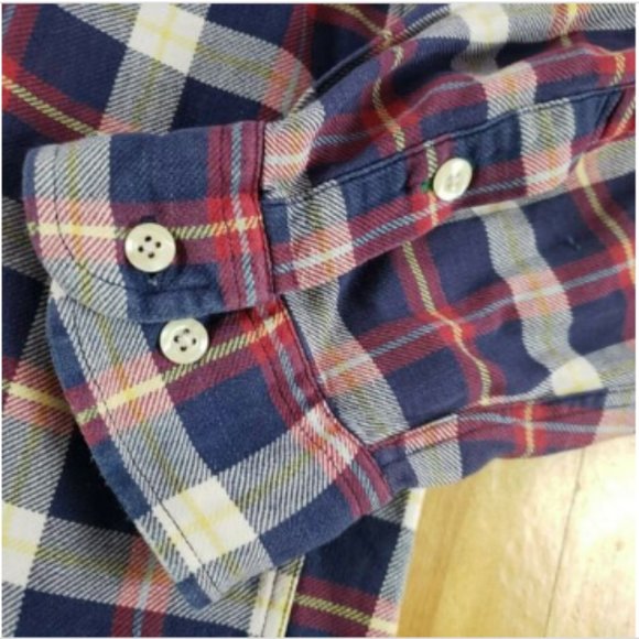 TOMMY HILFIGER Beautiful Button Down - Picture 3 of 6